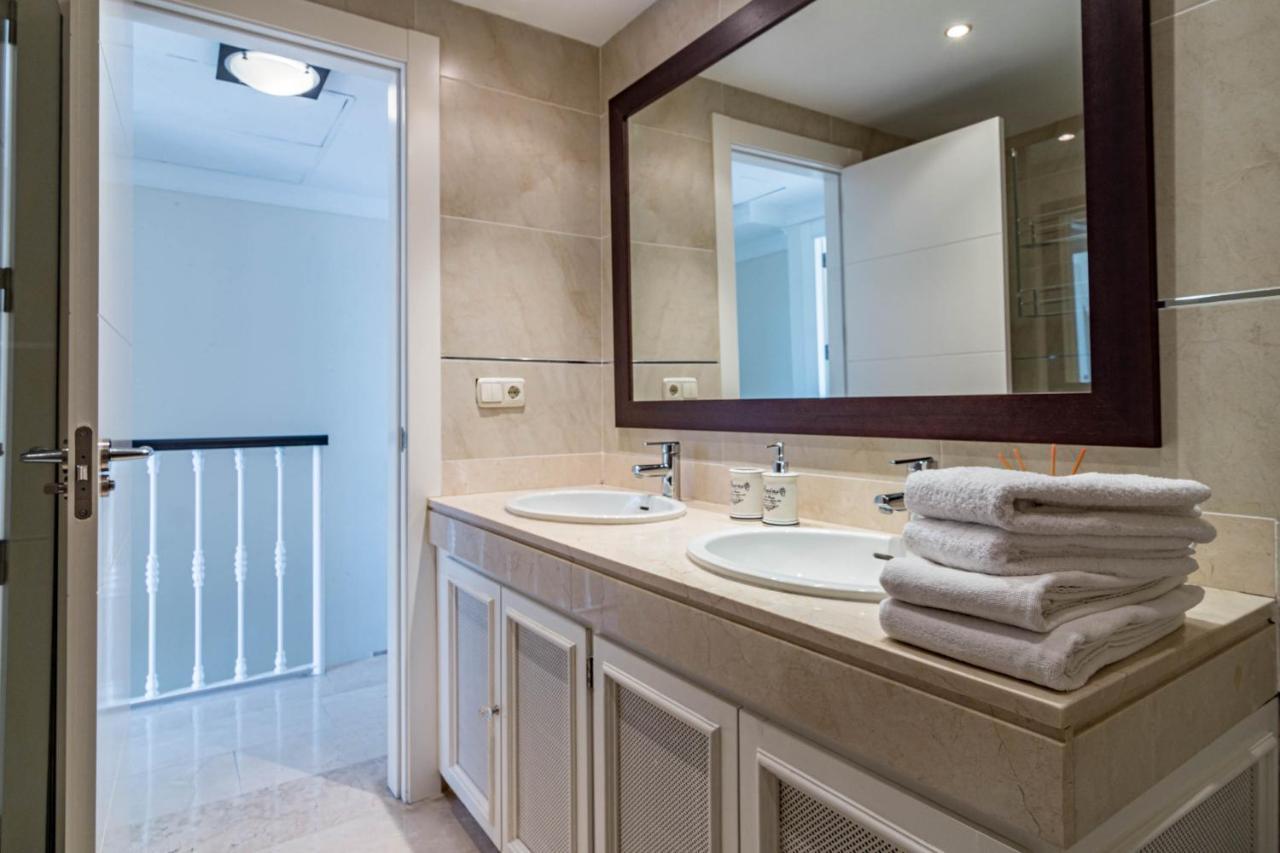 Ap103- Aloha Pueblo By Roomservices